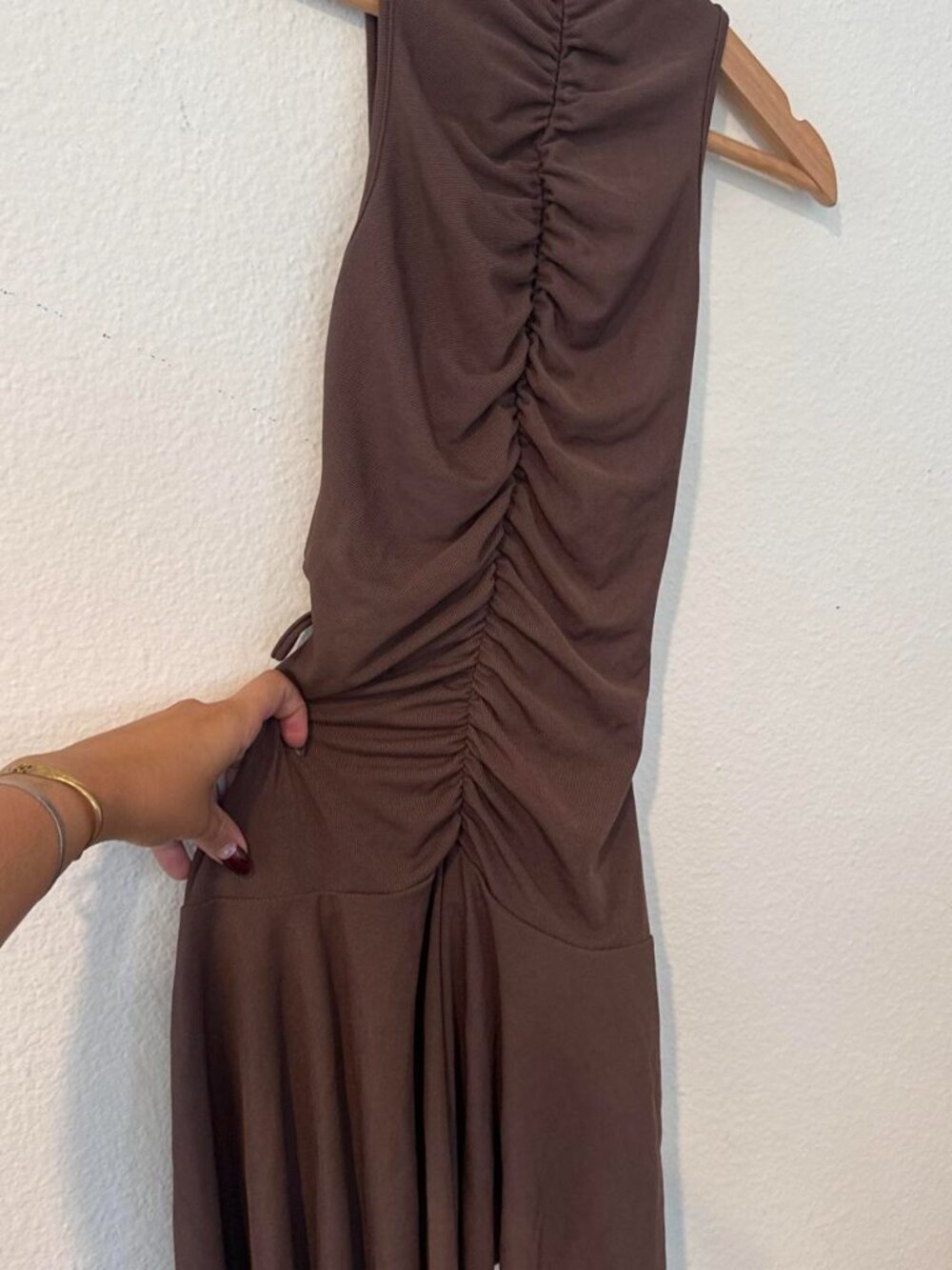 Y2K Brown mini dress with ruched detailing and asymmetrical hem - Picture 3 of 3
